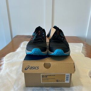 Kids/women’s gel venture ASICS